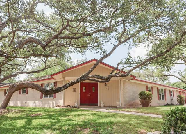 Property at 405 Kimberly Dr, Universal City, TX 78148, 3 beds, 2 baths