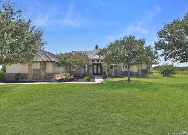 Property at 11910 Keller, Atascosa, TX 78002, 4 beds, 3 baths