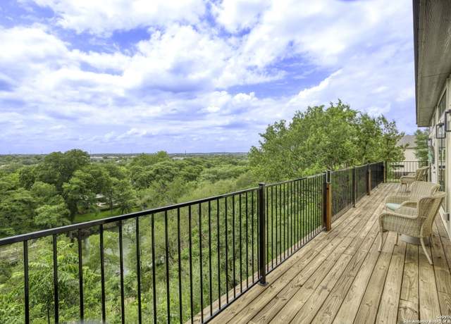 Property at 1121 Gruene Unit A, New Braunfels, TX 78130, 3 beds, 3 baths