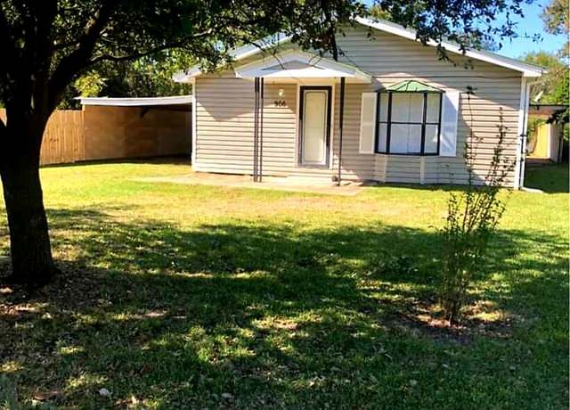 Property at 906 W Scott, Orange, TX 77630, 4 beds, 2 baths