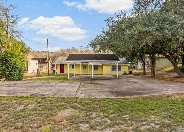 Property at 232 Vista Dr, Sandia, TX 78383, 2 beds, 3 baths