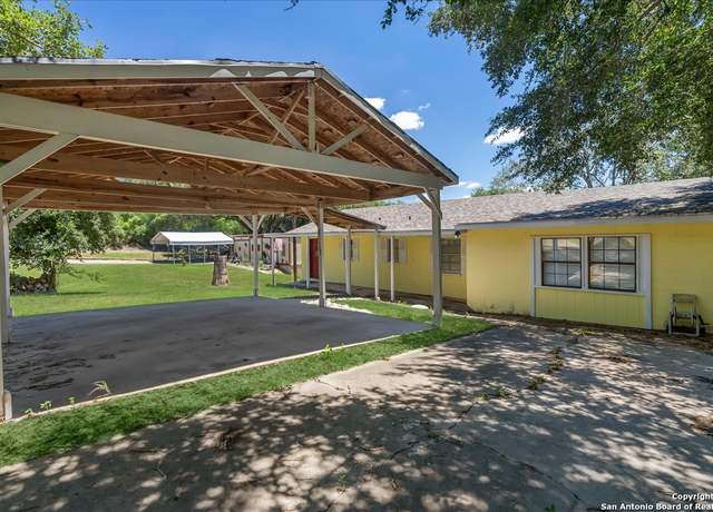 Property at 232 Vista Dr, Sandia, TX 78383, 2 beds, 3 baths