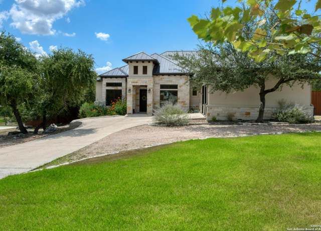 Property at 230 Paradise Hls, New Braunfels, TX 78132, 3 beds, 2.5 baths