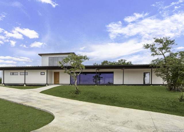 Property at 23307 Ebner Rdg, San Antonio, TX 78255, 3 beds, 3.5 baths