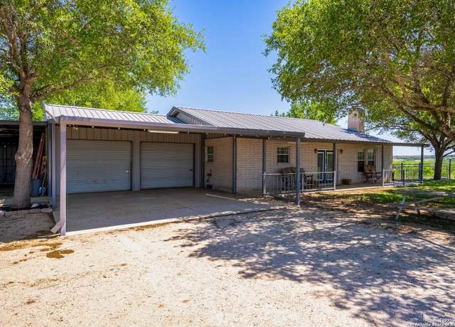 Property at 9404 Crow Ln, Adkins, TX 78101, 5 beds, 2 baths