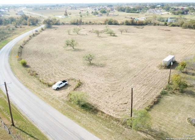 Property at 1636 S Santa Clara Rd, Marion, TX 78124