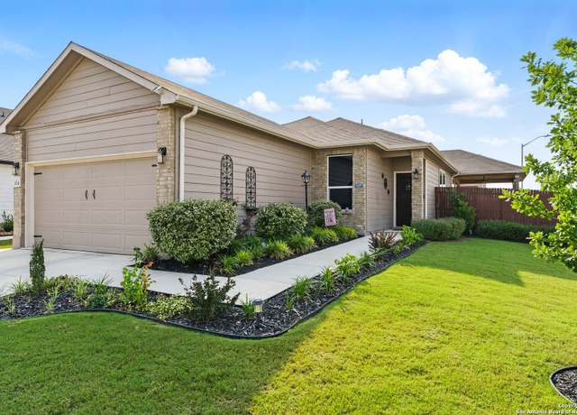 Property at 304 Dakota, New Braunfels, TX 78130, 3 beds, 2 baths
