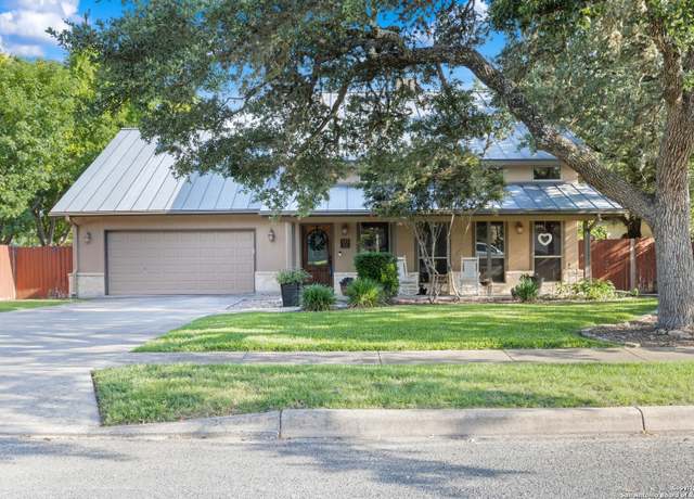 Property at 105 Hidden Haven Dr, Boerne, TX 78006, 3 beds, 2.5 baths