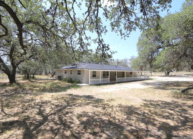 Property at 1116 Hummingbird Ln, Adkins, TX 78101, 3 beds, 2 baths