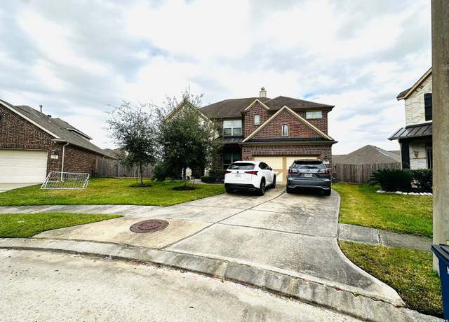 Property at 289 W Bend, TX 77573, 4 beds, 2.5 baths