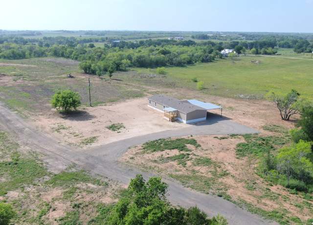 Property at 1616 Blue Creek Rd, La Vernia, TX 78121, 5 beds, 3 baths