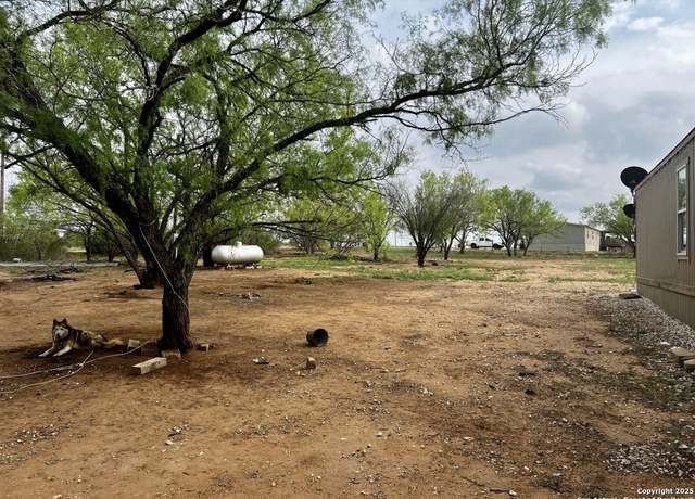 Property at 138 CR 2666, Moore, TX 78057