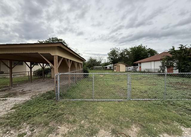 Property at 16021 N Front St, Lacoste, TX 78039