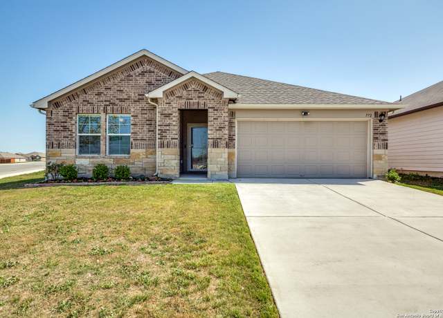 Property at 772 Armadillo Dr, Seguin, TX 78155, 4 beds, 2 baths