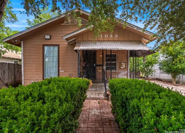 Property at 1023 Delaware St, San Antonio, TX 78210, 3 beds, 1 bath