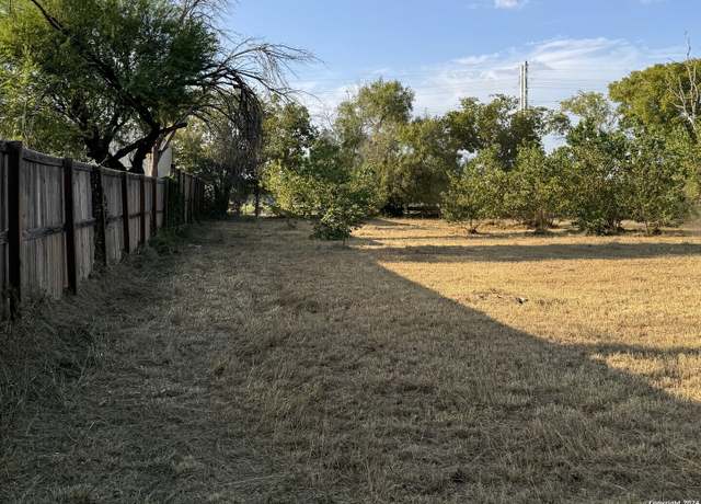 Property at 1635 E Chavaneaux Rd, San Antonio, TX 78214