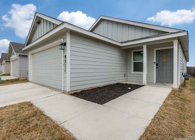 Property at 9211 Navarro Vis, Seguin, TX 78155, 4 beds, 2 baths
