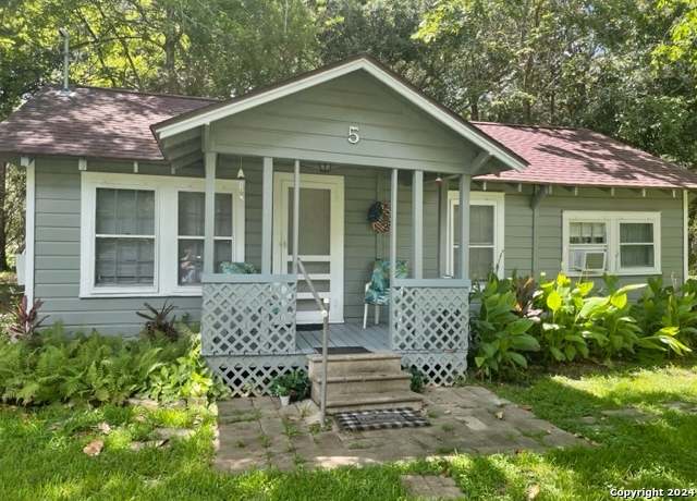 Property at 5 Cypress, TX 77531, 2 beds, 1 bath