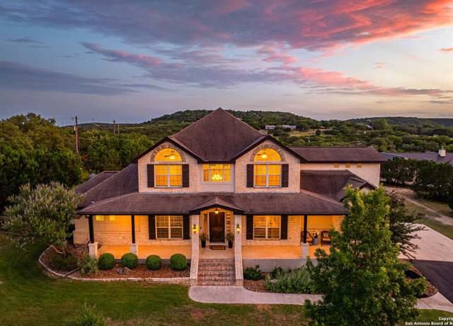 Property at 154 Lake View Dr, Boerne, TX 78006, 4 beds, 3.5 baths
