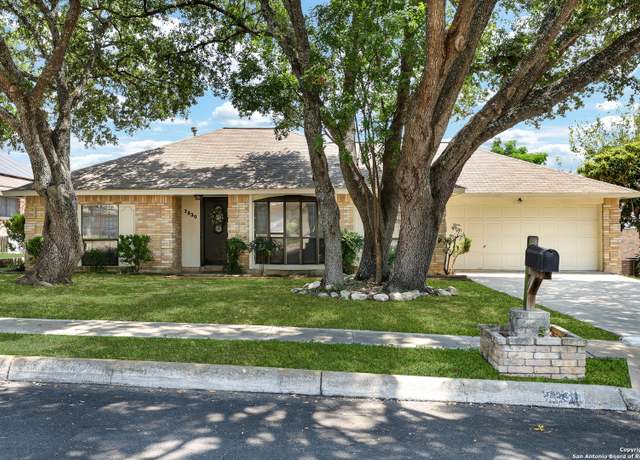 Property at 7830 Lark Rdg, San Antonio, TX 78250, 3 beds, 2 baths