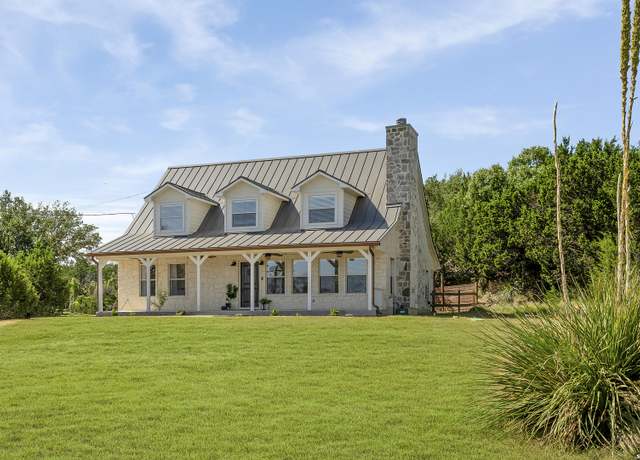 Property at 107 Ridge View Dr, Boerne, TX 78006-6514, 3 beds, 2.5 baths