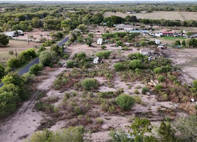 Property at 14230 Bill Oliver Rd, Atascosa, TX 78002