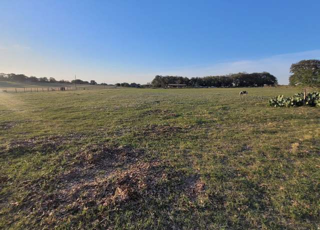 Property at 1897 County Road 326, Adkins, TX 78101