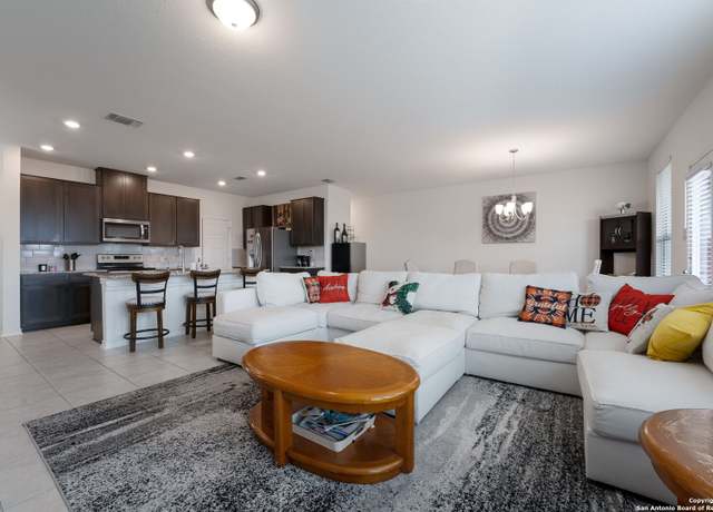 Property at 4422 Via Sonoma, Converse, TX 78109, 4 beds, 2.5 baths