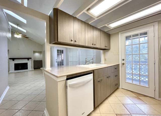 Property at 14745 Babcock Rd #204, San Antonio, TX 78249-1005, 2 beds, 2 baths