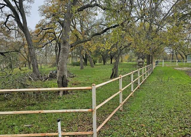 Property at 120 Antelope Ln, Seguin, TX 78155
