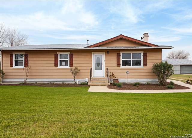 Property at 1102 Berlin St, Castroville, TX 78009, 3 beds, 2 baths