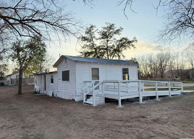 Property at 801 Fifth, Natalia, TX 78059, 2 beds, 1 bath