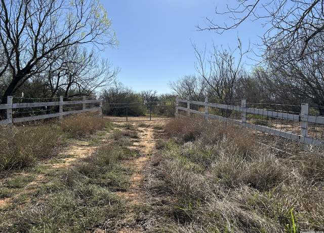 Property at 4790 Blackhill, Floresville, TX 78114
