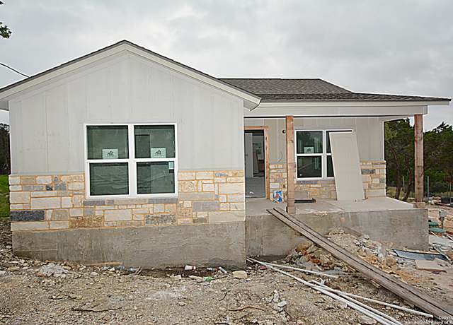Property at 439 Deer, Spring Branch, TX 78070, 3 beds, 2 baths