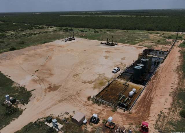 Property at 1157 S County Road 337, Charlotte, TX 78011