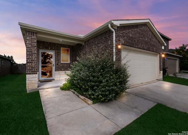 Property at 114 Texas Lantana, New Braunfels, TX 78130, 3 beds, 2 baths