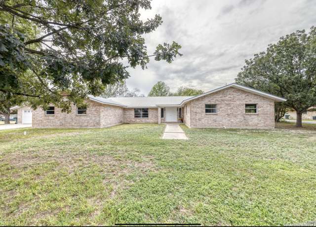Property at 415 Ham Ln, Uvalde, TX 78801, 7 beds, 4 baths