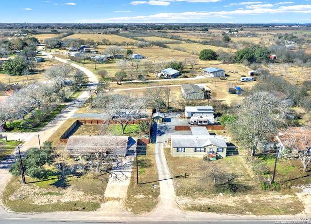 Property at 505/509 Hwy 173, Hondo, TX 78861, 3 beds, 2 baths