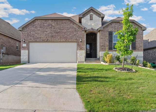 Property at 7615 Cottonwood Rdg, Boerne, TX 78015, 4 beds, 3 baths