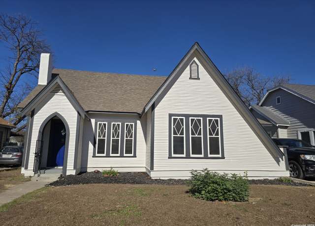 Property at 1435 W Rosewood Ave, San Antonio, TX 78201, 2 beds, 2 baths