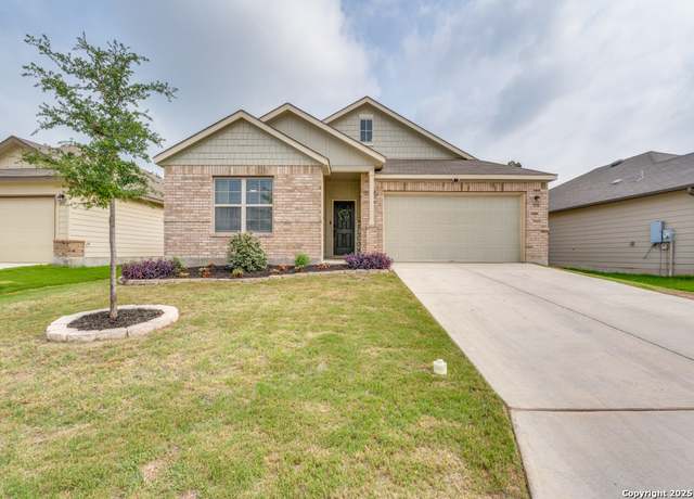 Property at 1136 Amber Lk, Seguin, TX 78155, 3 beds, 2 baths