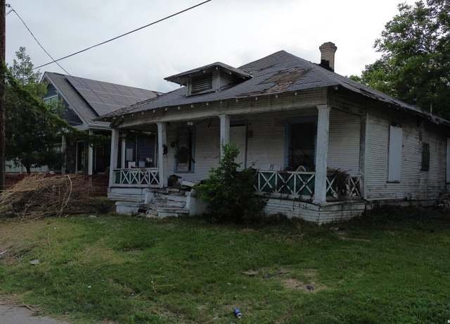 Property at 208 Cactus St, San Antonio, TX 78203