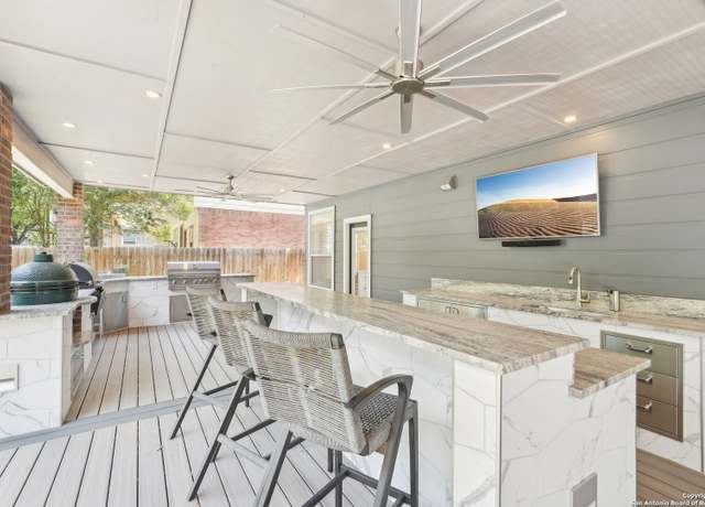Property at 2834 Olive Ave, Schertz, TX 78154, 4 beds, 2.5 baths