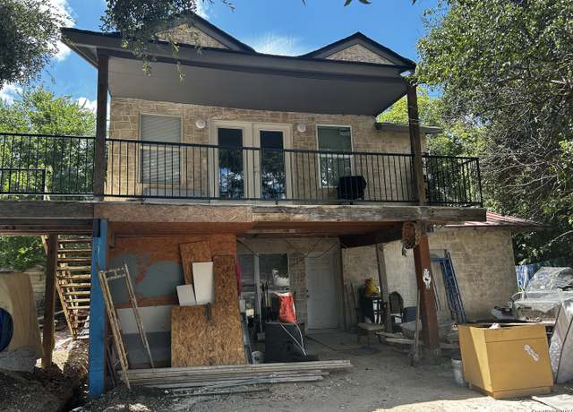 Property at 348 Pendleton Ave, San Antonio, TX 78204, 4 beds, 4 baths