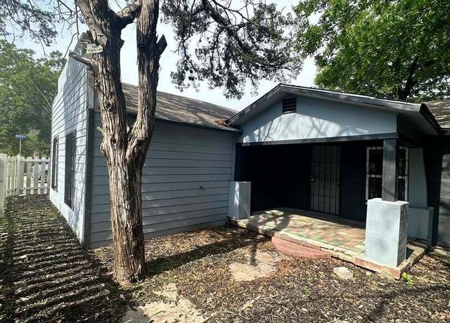 Property at 902 San Eduardo, San Antonio, TX 78237, 3 beds, 2 baths