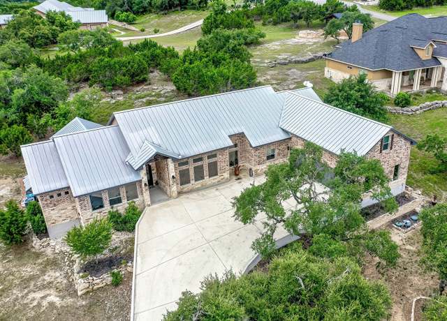Property at 452 Wentworth, Spring Branch, TX 78070, 4 beds, 3.5 baths