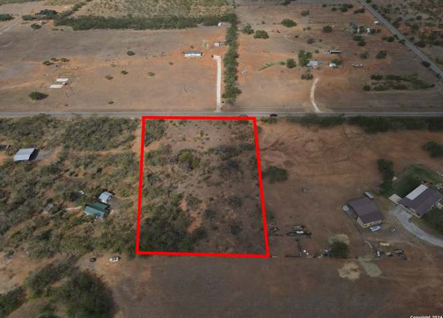 Property at 205 County Road 317, Charlotte, TX 78011