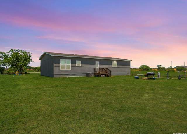 Property at 5055 W FM 476, Poteet, TX 78065, 3 beds, 2 baths