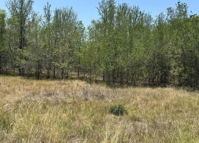 Property at 325 County Ave, Sutherland Springs, TX 78161