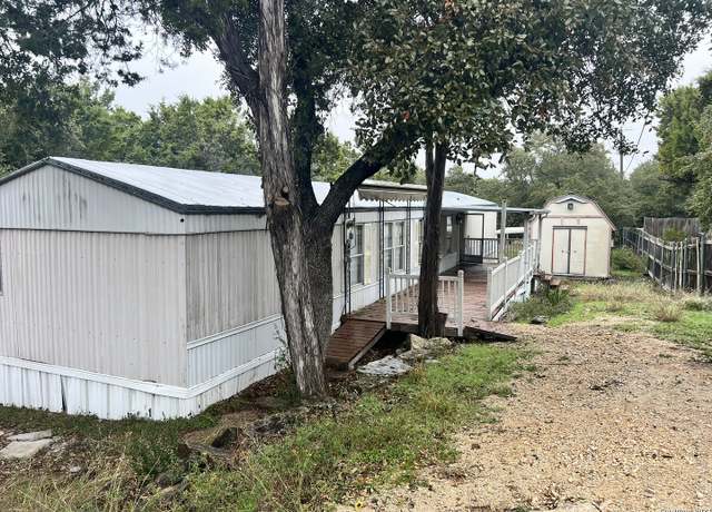 Property at 683 Creekside Dr, Canyon Lake, TX 78133-3951, 3 beds, 2 baths